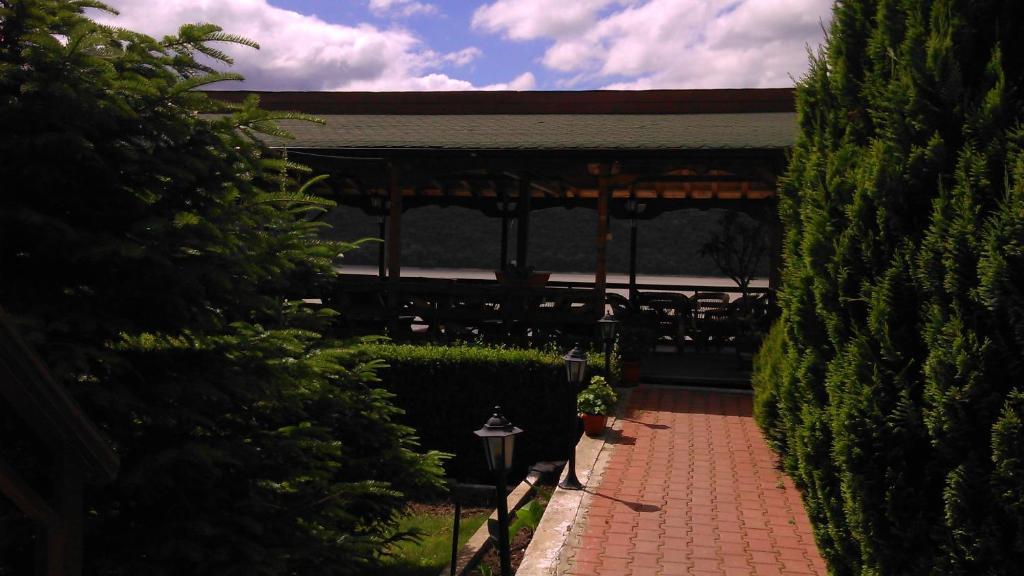 拉庞顿酒店 Ieşelniţa 外观 照片